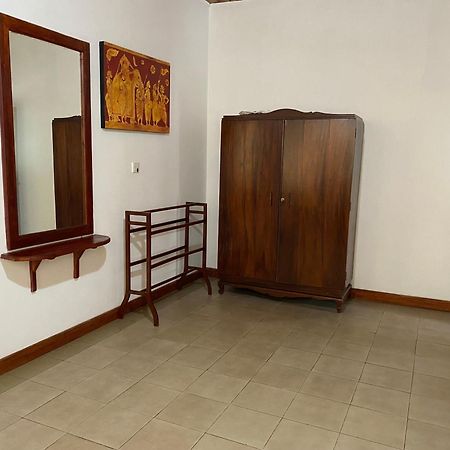 Pearl House Hotell Kandy Exteriör bild