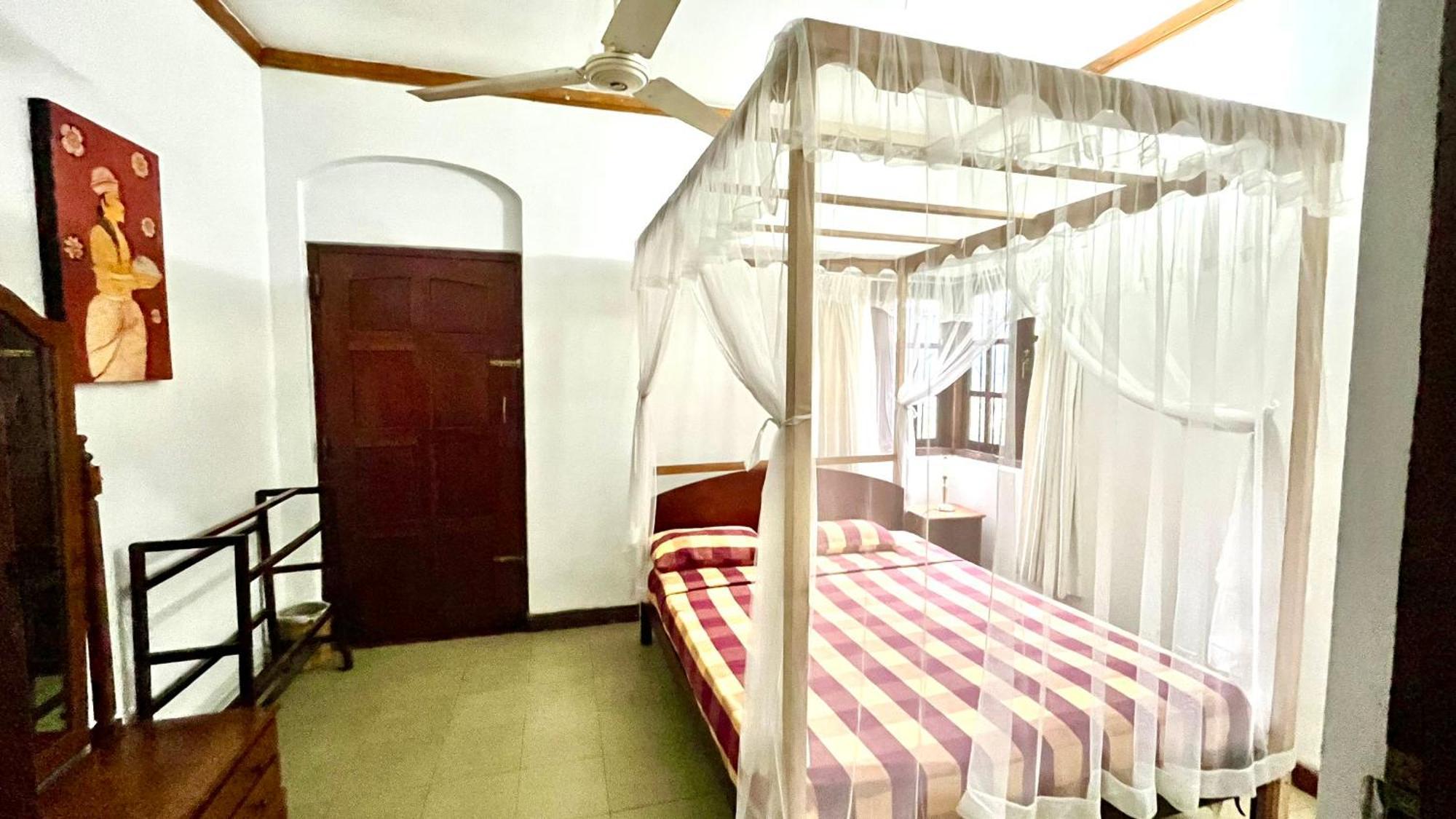 Pearl House Hotell Kandy Exteriör bild