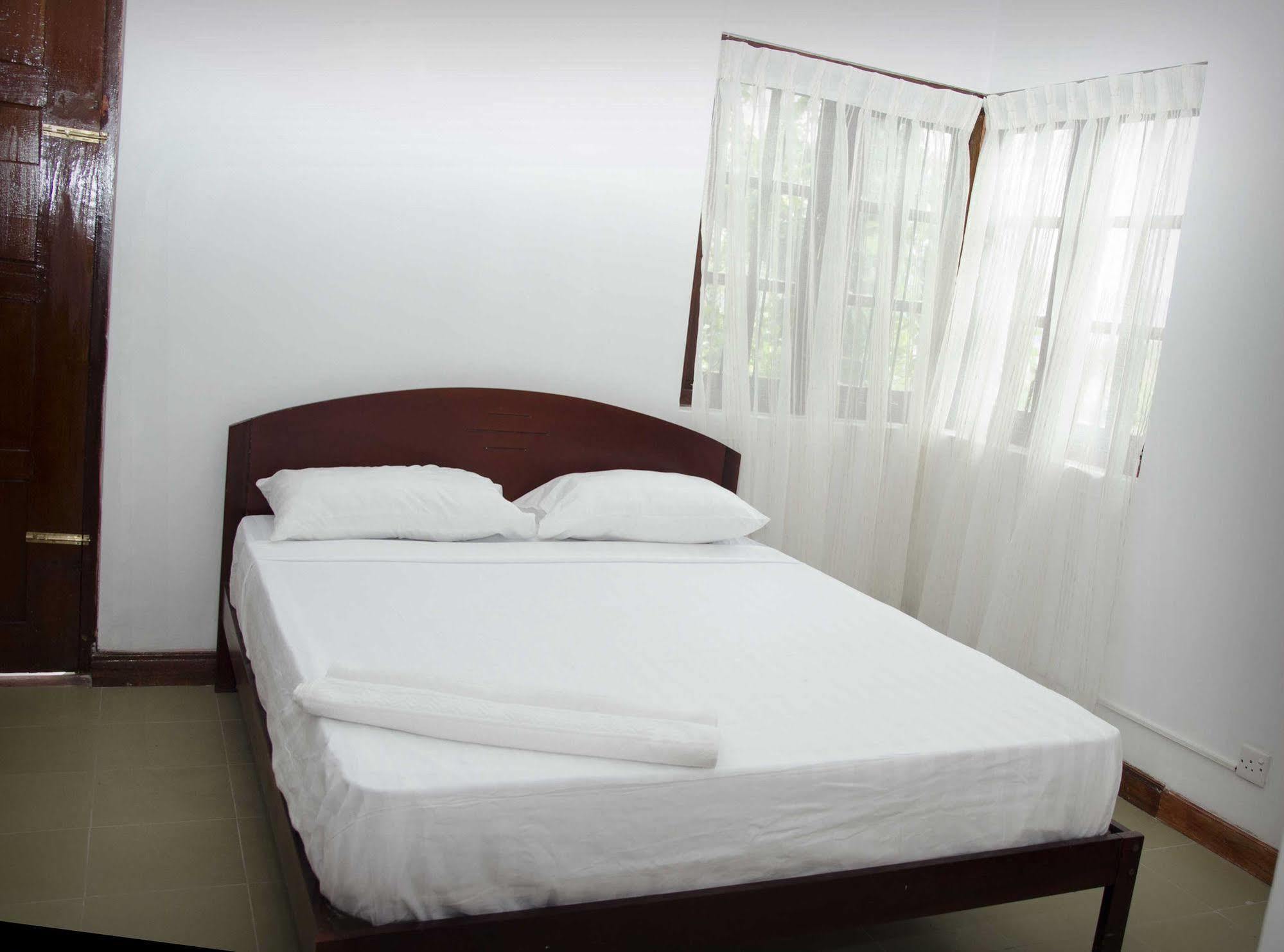 Pearl House Hotell Kandy Exteriör bild