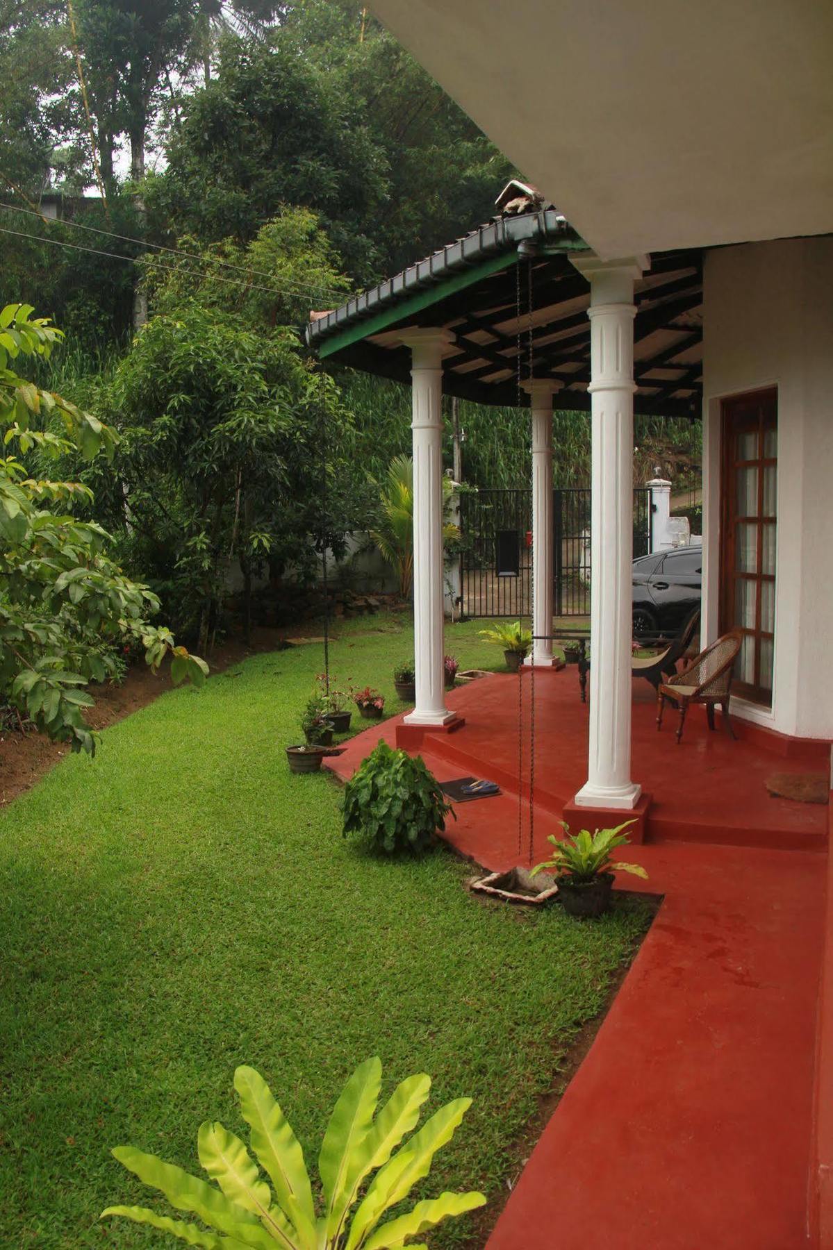 Pearl House Hotell Kandy Exteriör bild